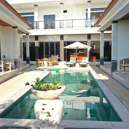 Villa Viking Jimbaran Exterior foto